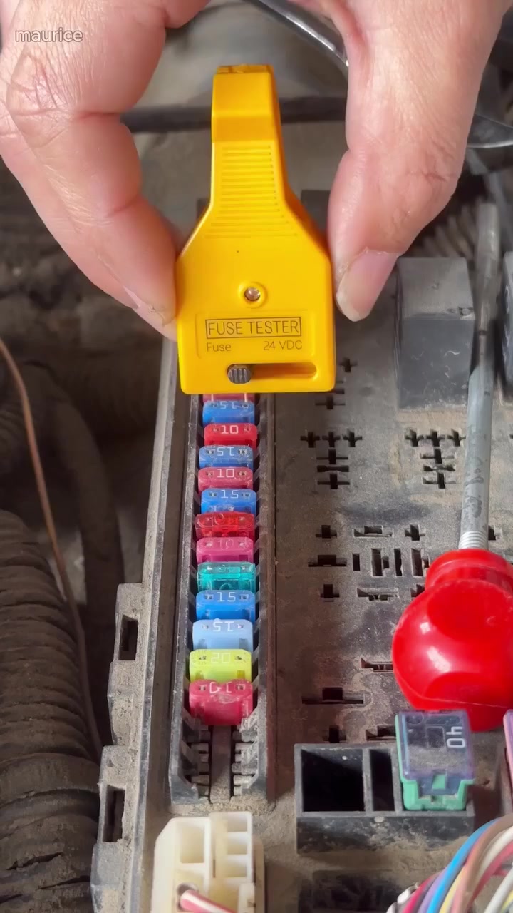 Fuse tester & extractor – 2-in-1, adjustable, easy blown fuse detection!