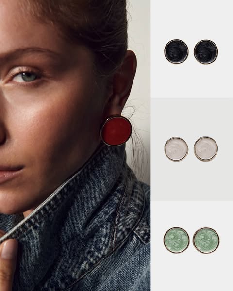 Ava Pearl Earrings – Oval Studs | 249 kr