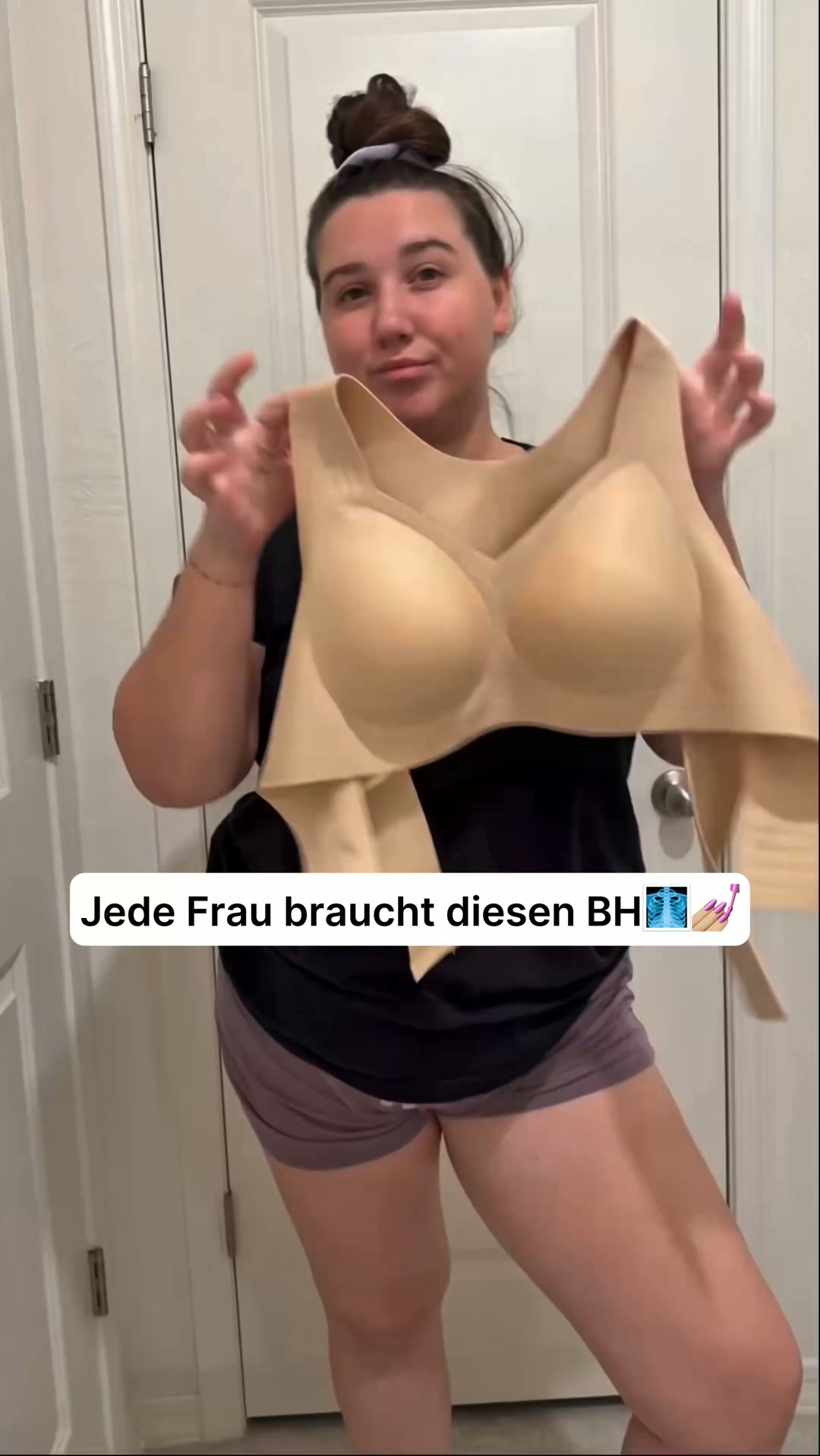 Haltung wie eine Königin - mit nur einem BH