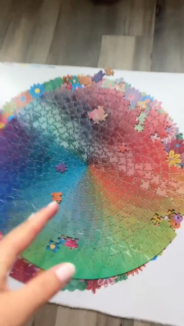 Anúncio de CMY Cubes