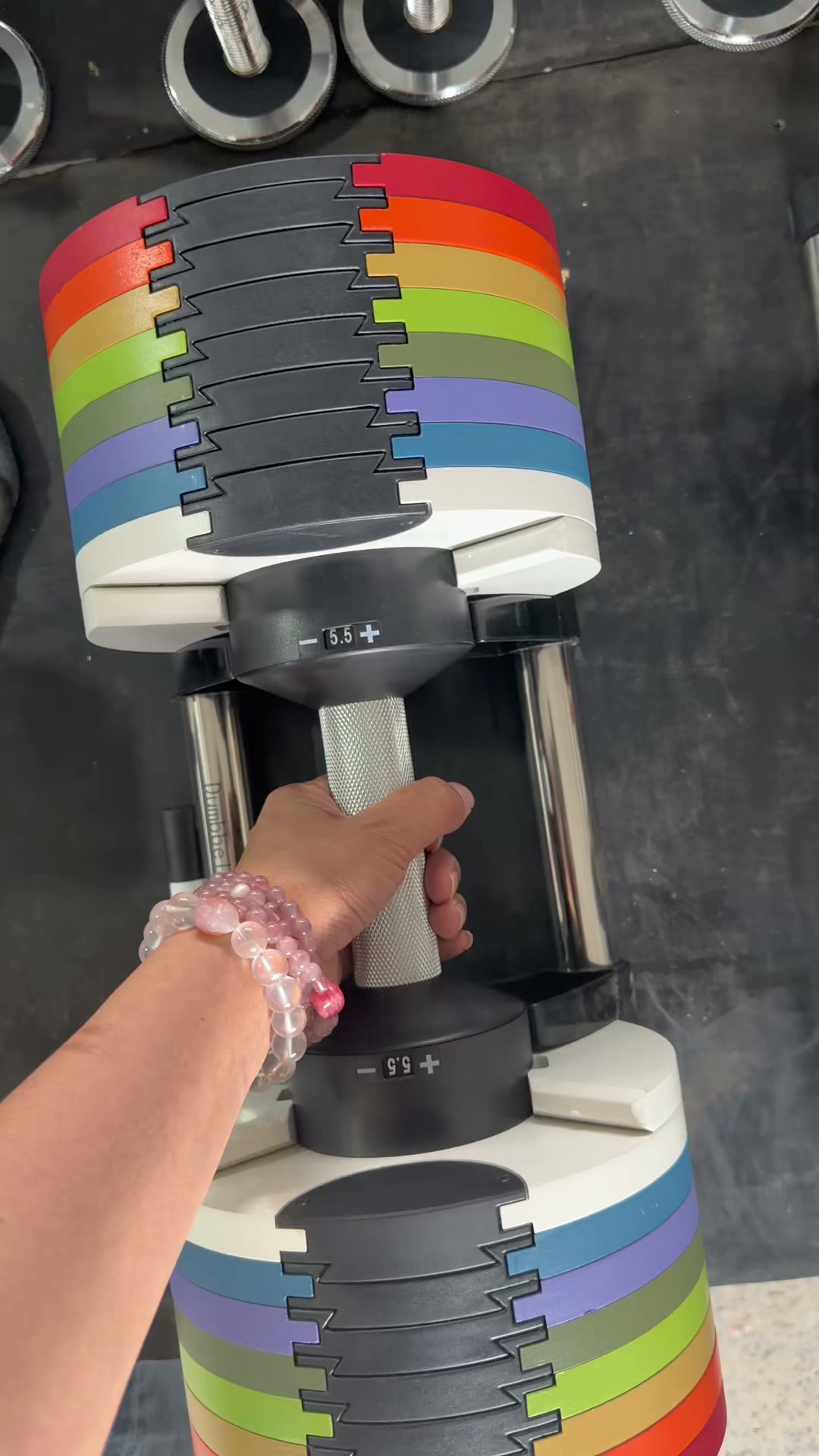 Twist & lift! 1-second adjustment from 5 to 80 lbs. Upgrade your home gym