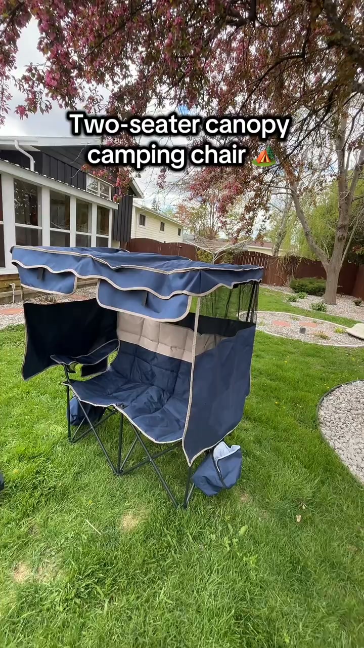 Your new favorite outdoor seat for two!