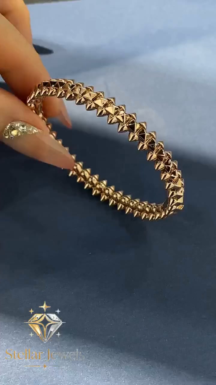 Stellar don't fade. Neither does our jewelry.