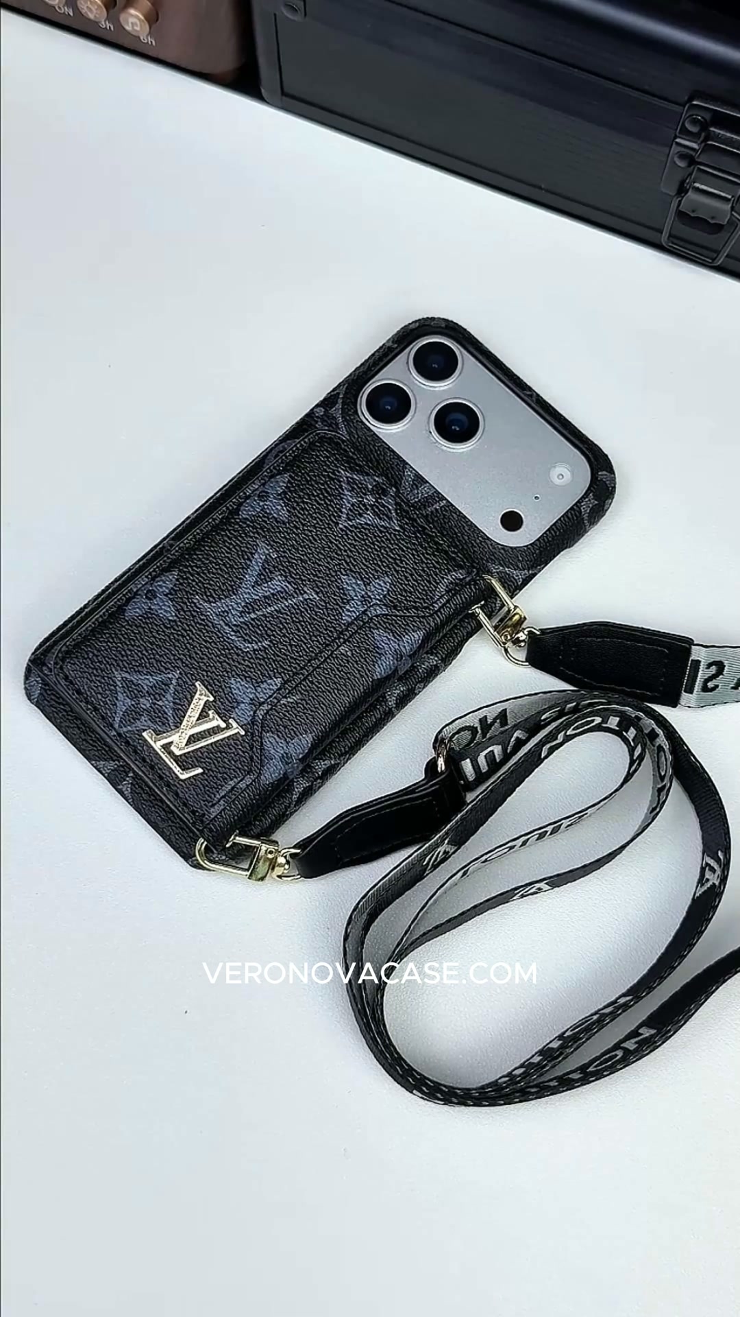 FREE WORLDWIDE SHIPPING