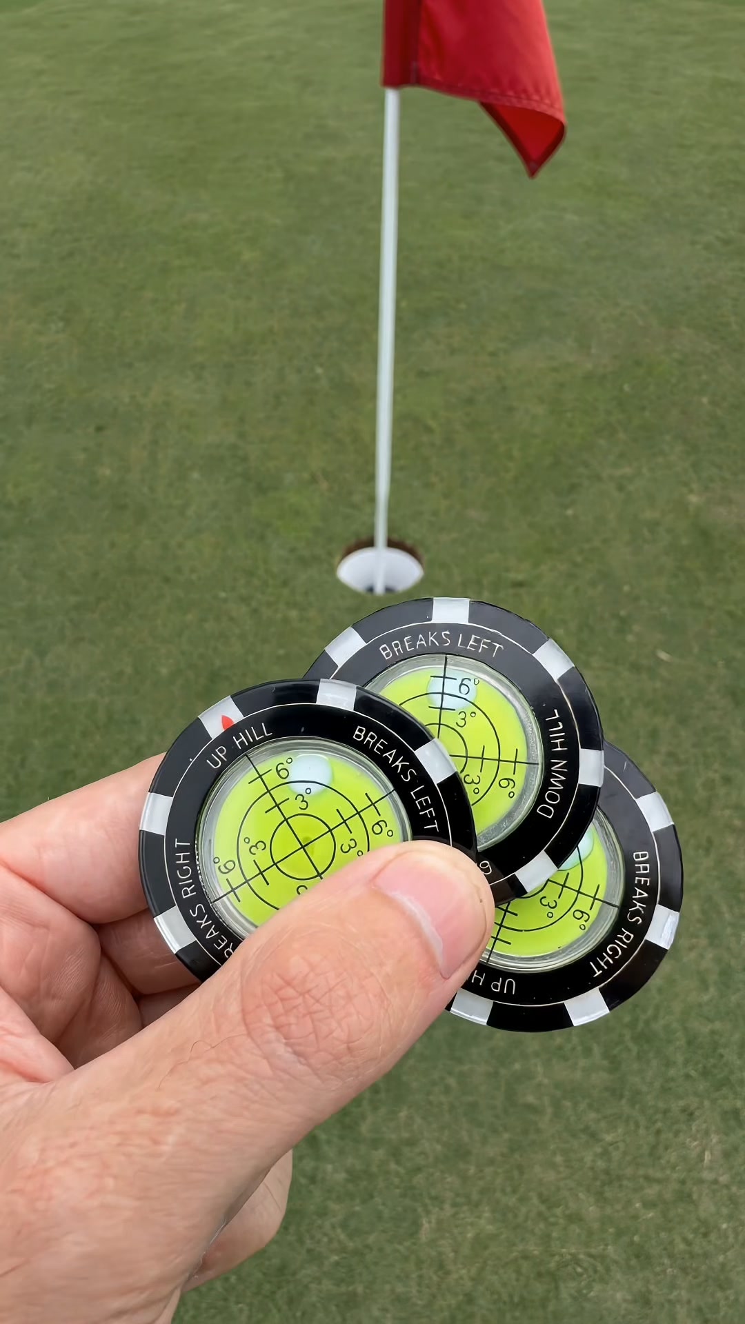Ball Marker With Built-In Level