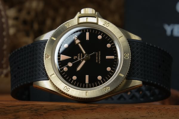 Superman Bronze CMM.10 Black Limited Edition