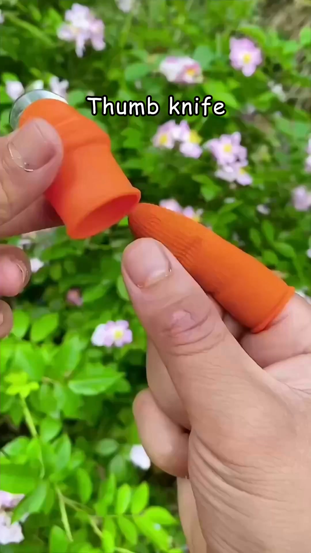 Thumb knife