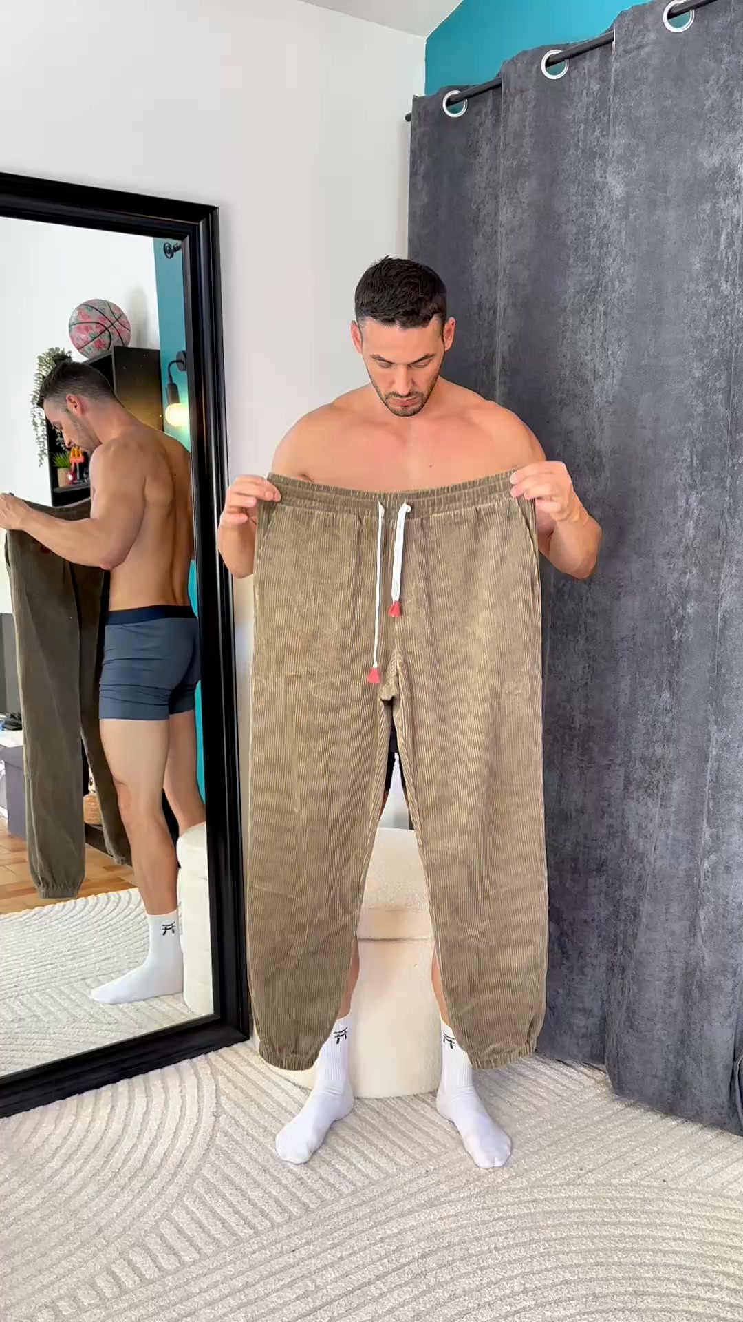 Hose aus Cord-Stoff