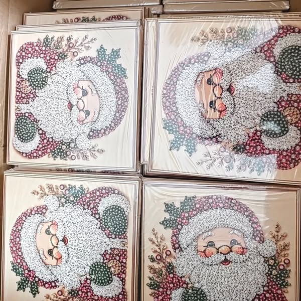 Create Your Own Sparkling Christmas Decor!