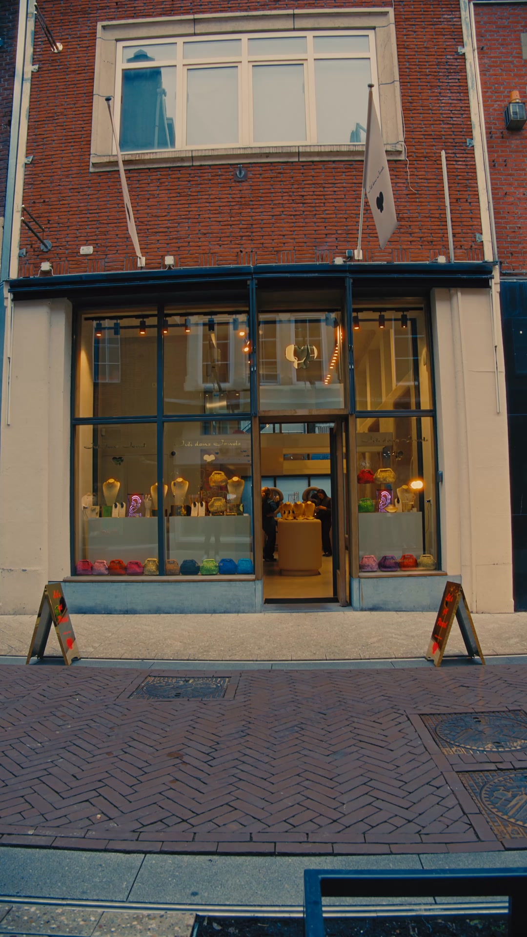 Kom langs in één van onze winkels