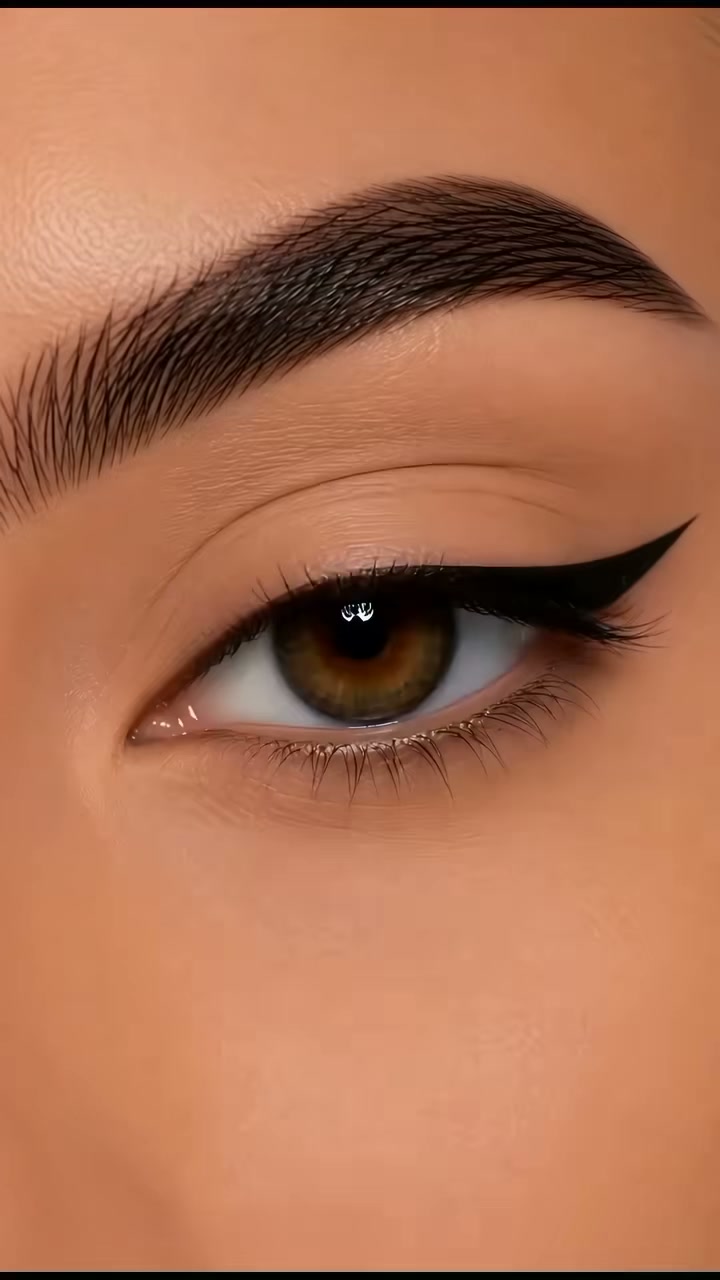 Eyeliner liquide longue tenue Sparkle Precision