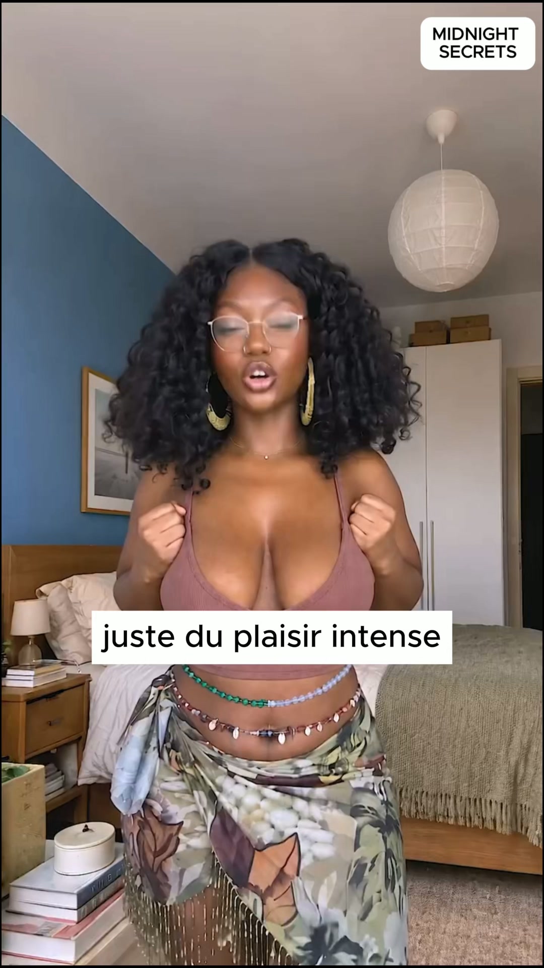 Découvrez le coussin intime qui vous rapproche.