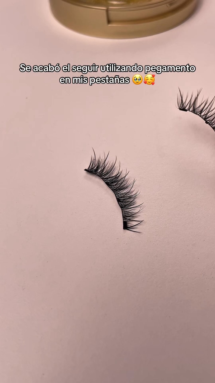 Wiederverwendbare magnetische Wimpern mit Applikator