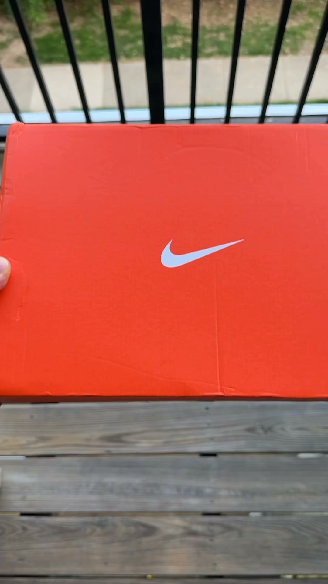 Premium Running Style + 3 Free Socks