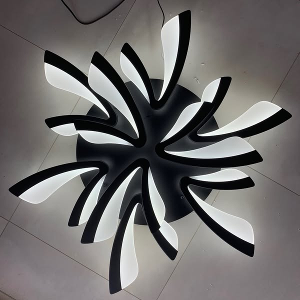 Plafon LED SŁONECZNIK z pilotem Czarny 95cm 108Watt P224