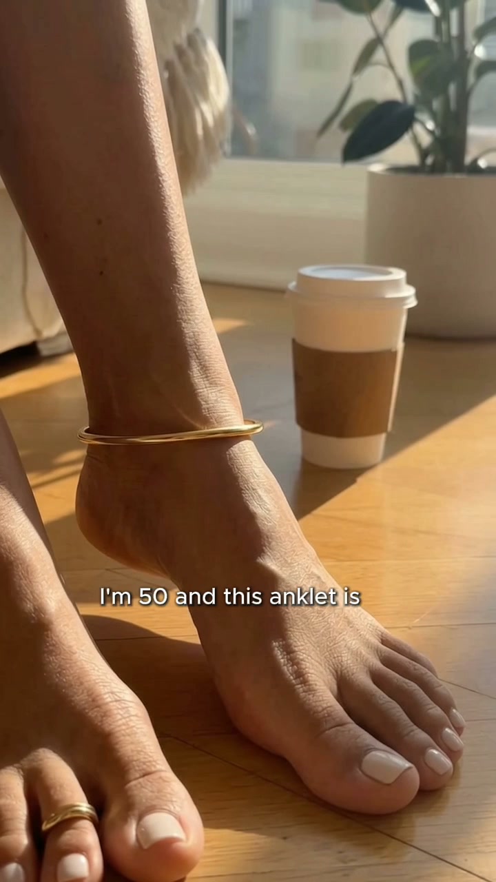 The anklet everyone’s talking about — now BOGO