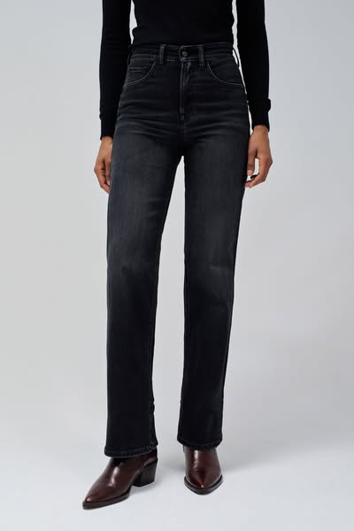 FAITH PUSH IN STRAIGHT JEANS