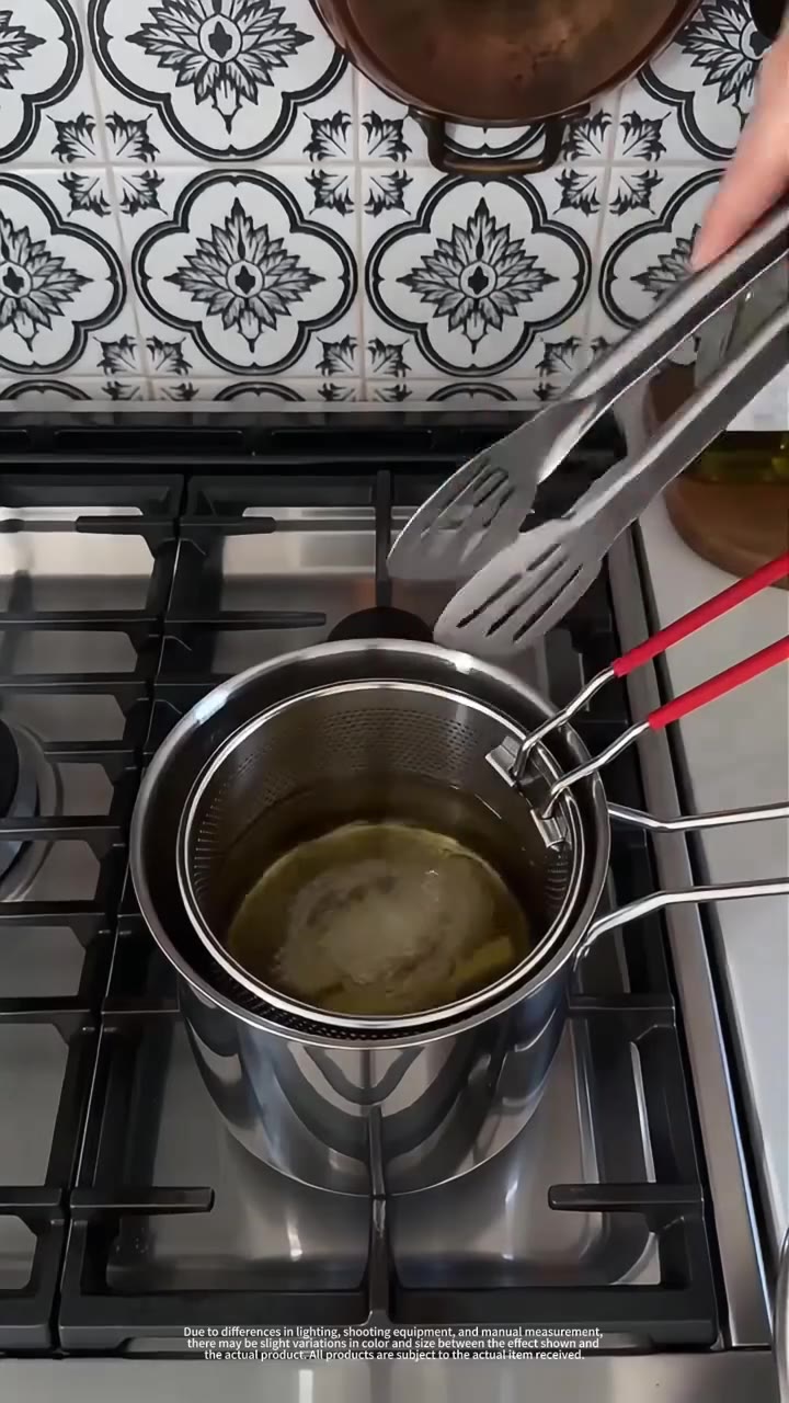 Personal Mini Deep Fryer Set – Stainless Steel Pot with Lift-Out Draining Basket & Food Tongs