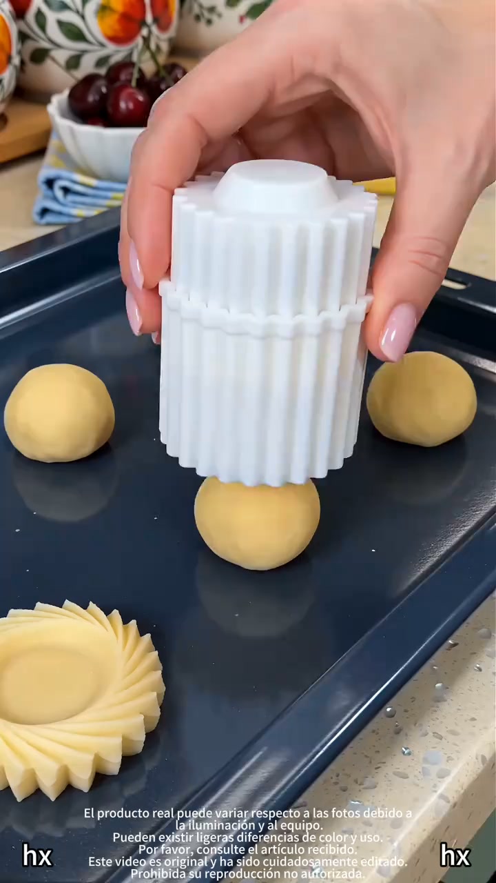 Creative Double-Ended Pastry Mold