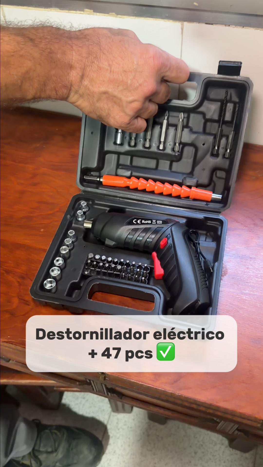 Destornillador eléctrico + 47 piezas