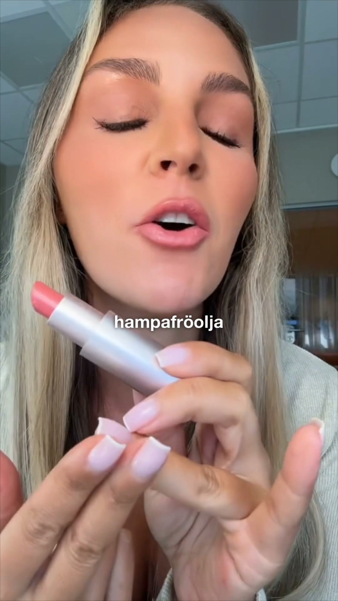 Hudvård och makeup i ett