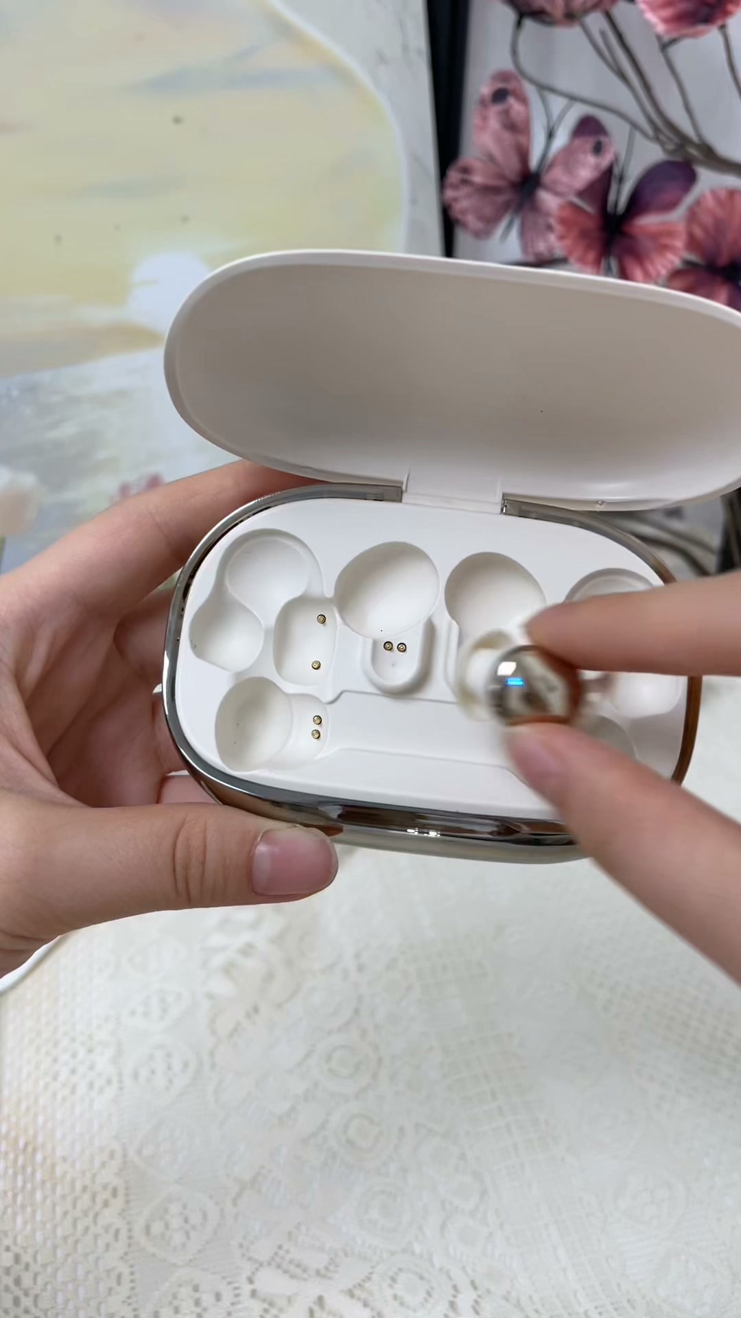 Get Three Pairs in One Case