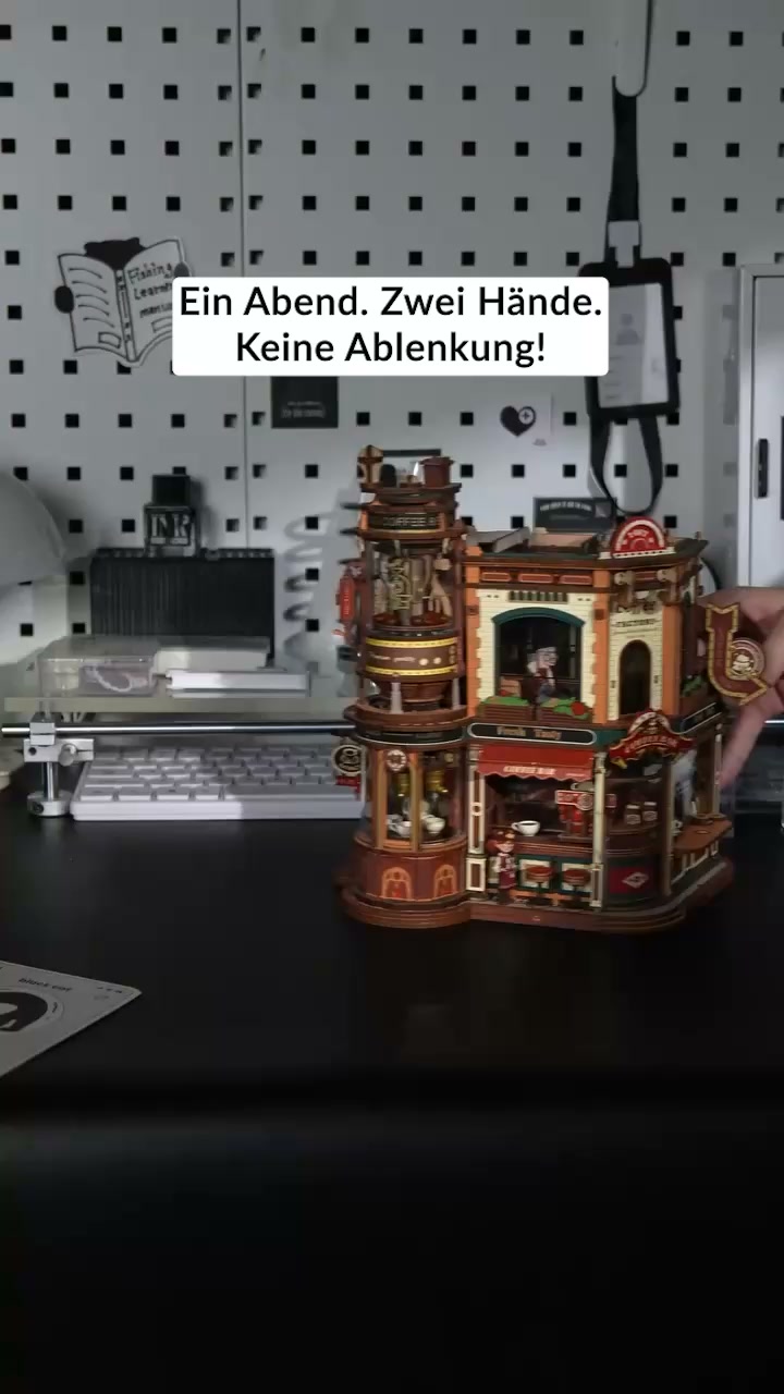 593 Teile. Ein Café. Selbst gebaut. Mit echtem Licht.