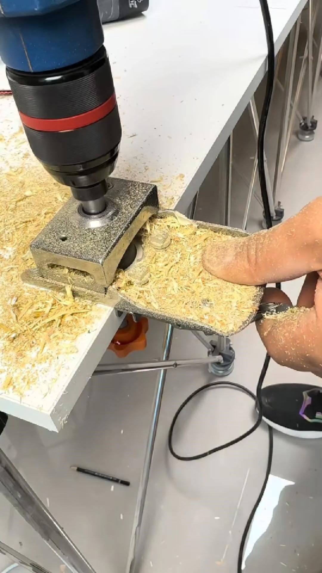 Perfect Hinges. No Guesswork. No Mistakes.