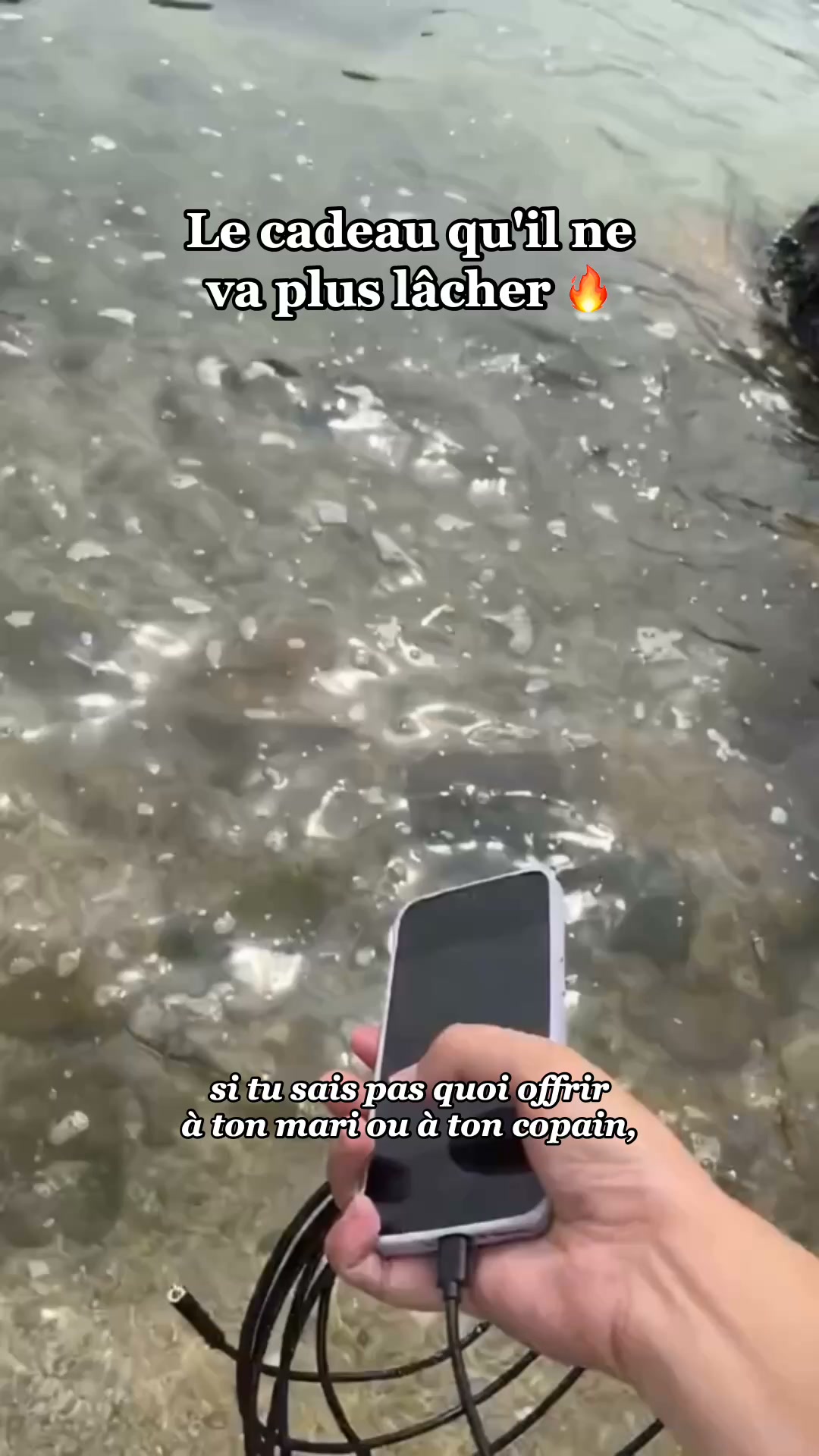 Il verra enfin ce qu'il y a dans le siphon