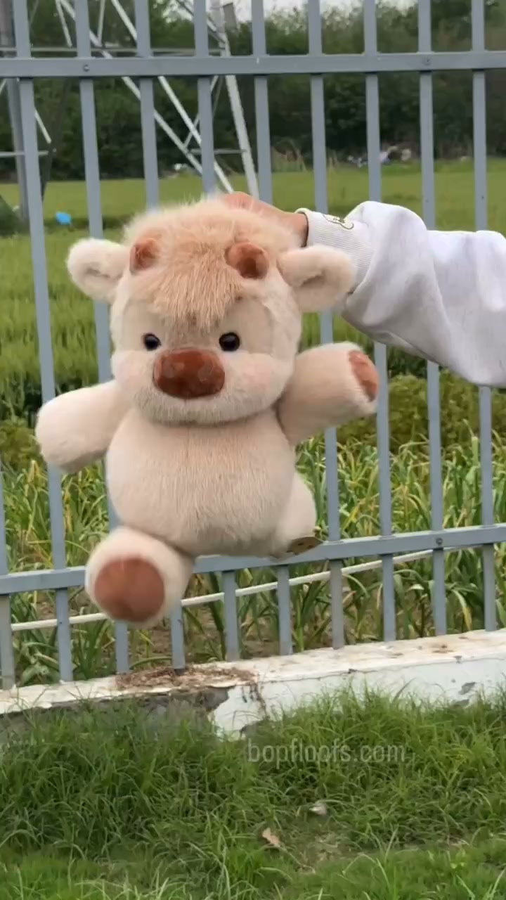 These plushies can run!