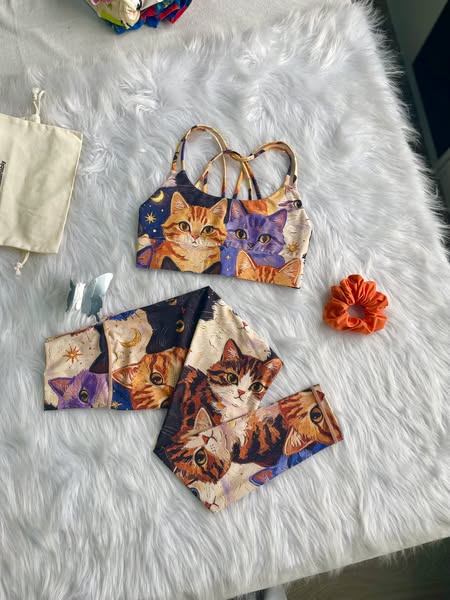 Oil Paint Cats Limited Workout Set