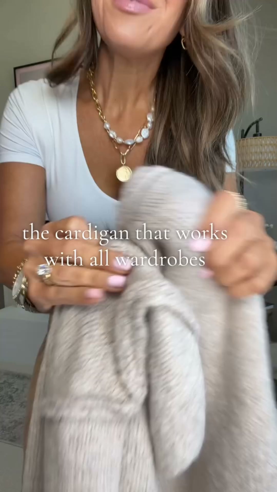 Der kuschelige Cardigan, der Oversized-Komfort und vielseitigen Stil vereint.