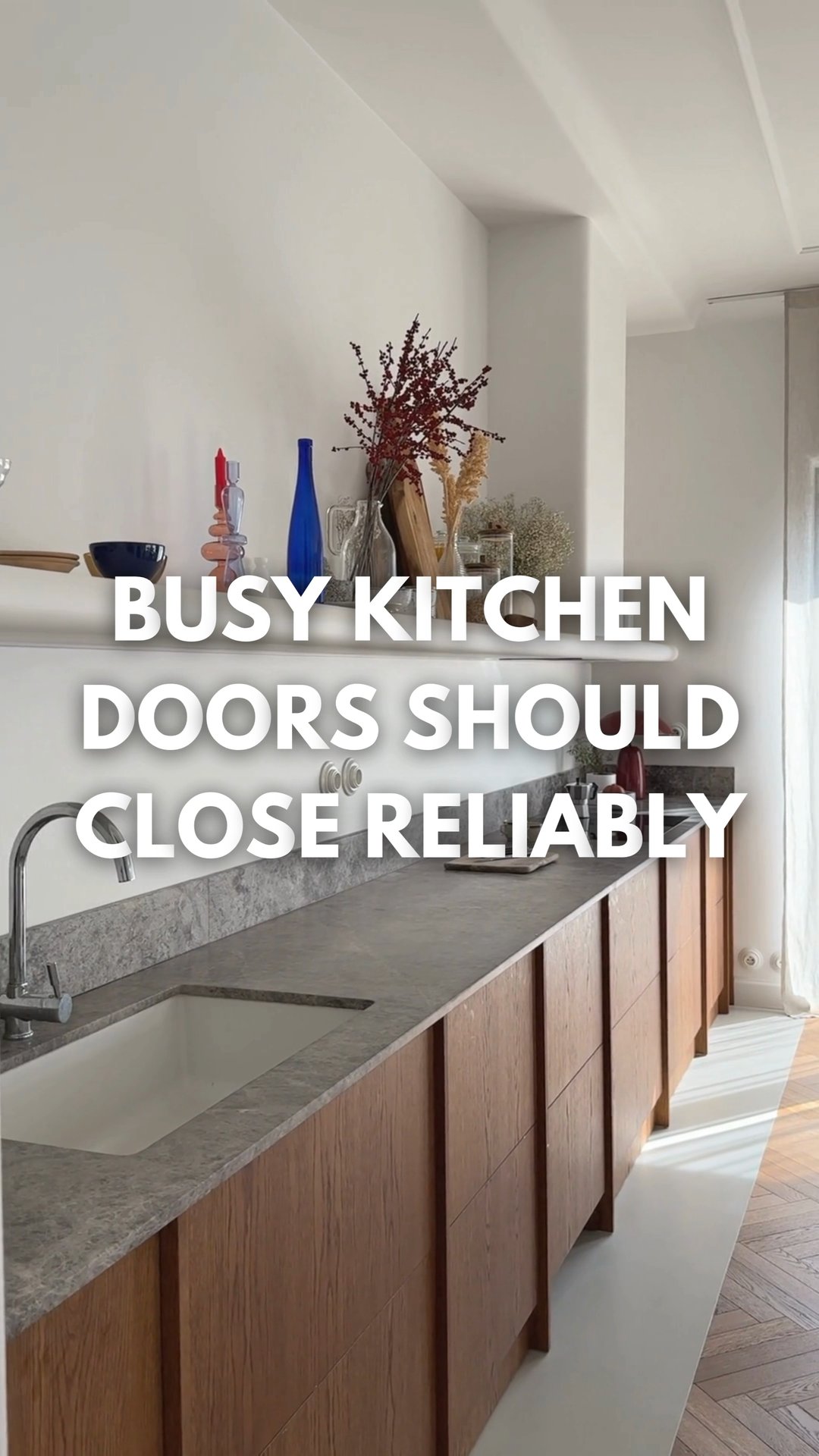 Busy kitchen doors should close reliably, not slam, drift open, or slow down service. When traffic keeps moving, the hinge has to do more th