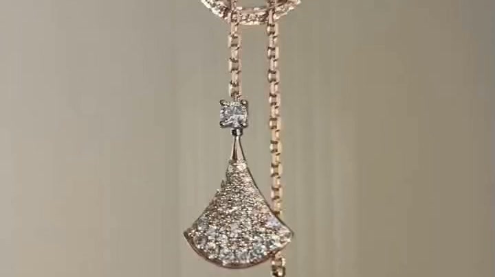 Stars don't fade. Neither does our jewelry.