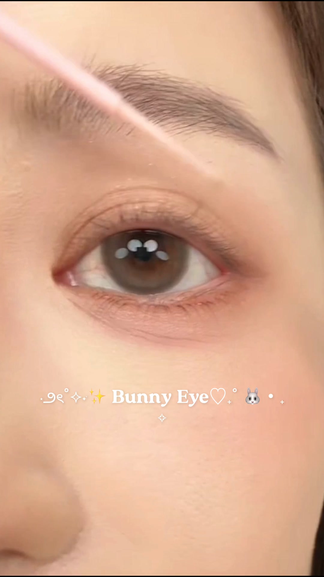 Glue-Free Lashes​!