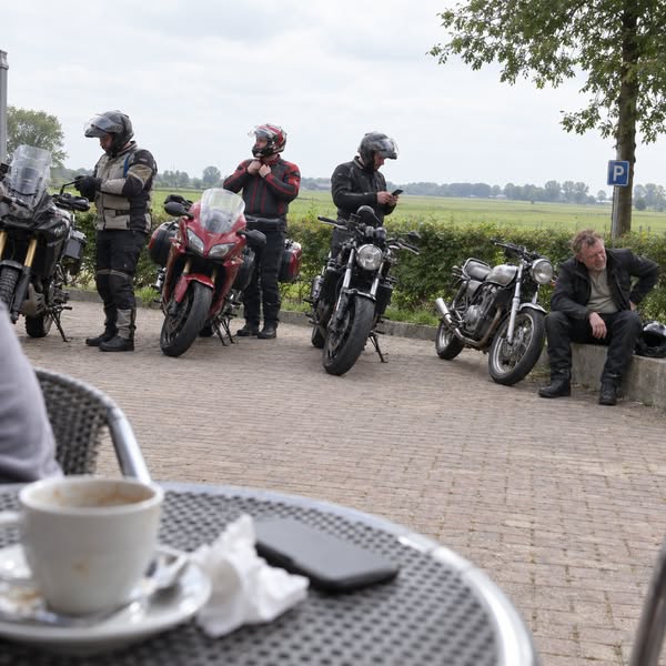 Je maten willen door. Je rug nog niet.