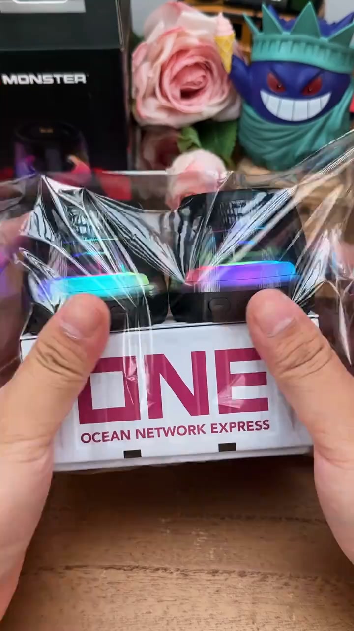 Magnetic Mini Bluetooth Speaker with RGB Light