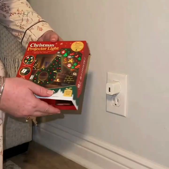 Plug-In Christmas Tree Projection Night Light – Instant Holiday Room