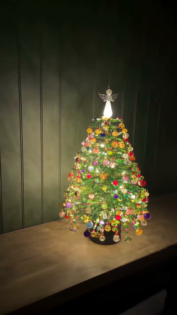 Maak dit jaar je eigen kerstpronkstuk, met LED-verlichting erin