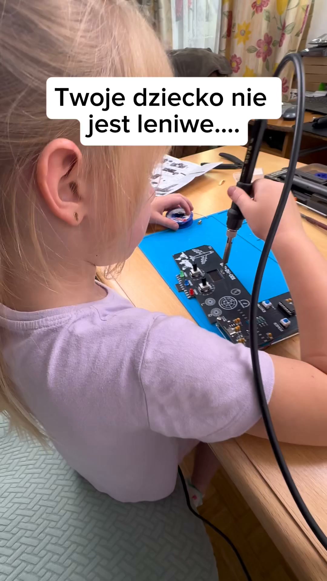 Ta sama sobota. Inne dziecko.