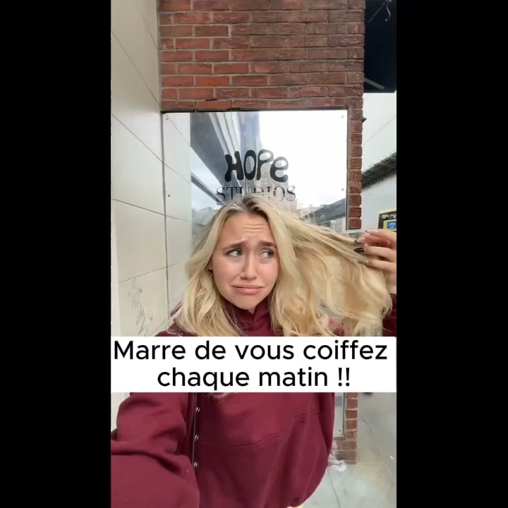 Cheveux coiffés en 2 secondes