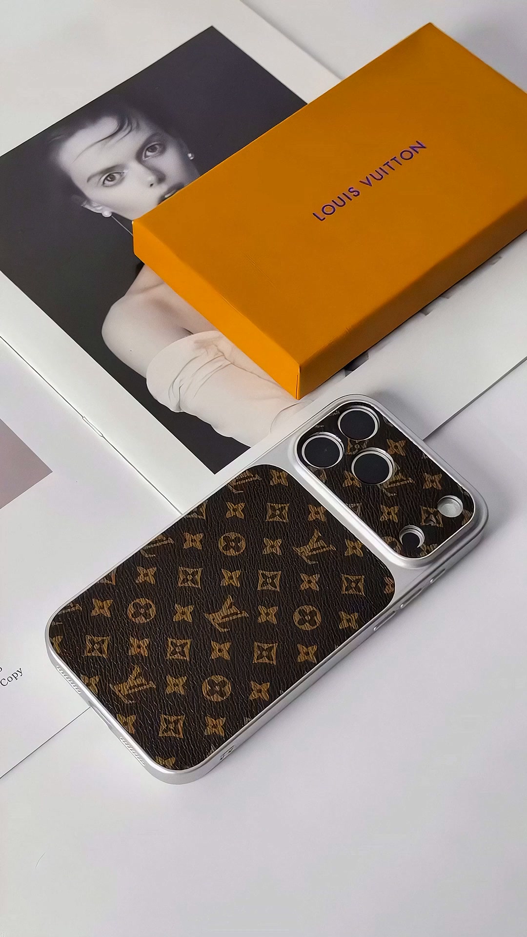 iPhone 17 - Camera Bar Armor Case