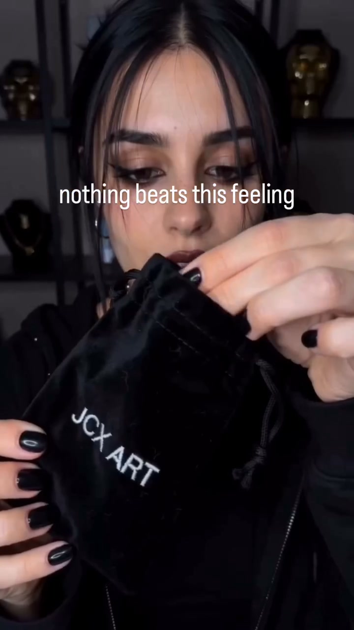 The Necklace Everyone Will Notice