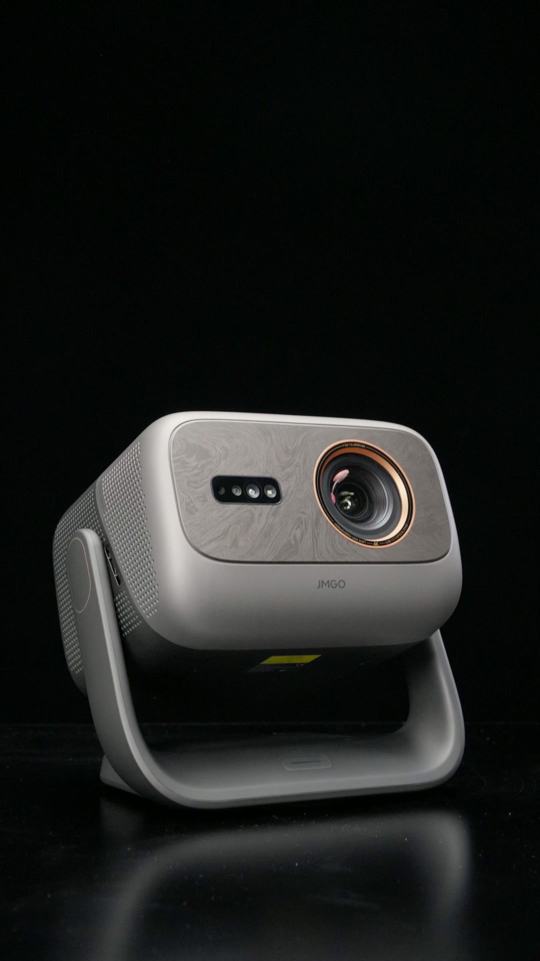 World-First 4K UHD Projector — JMGO IRIS Series
