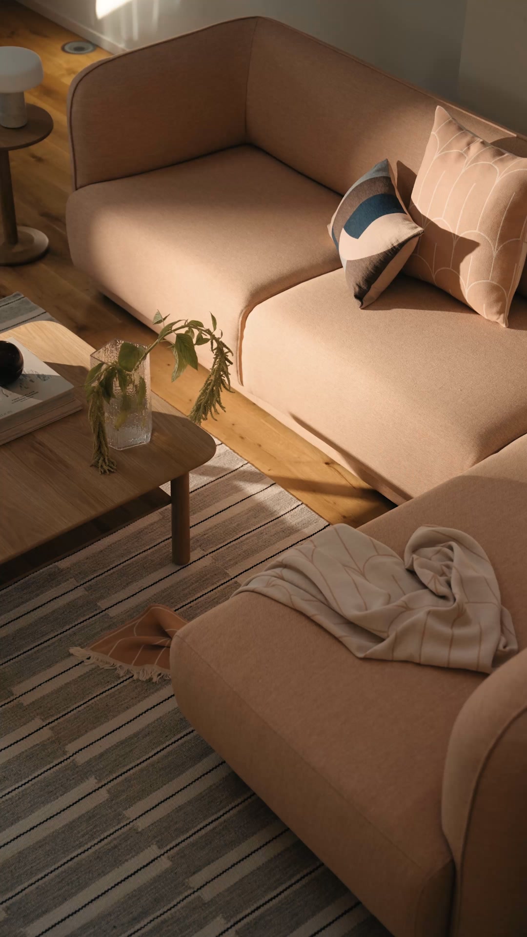 New Méris Sofa by Monica Armani