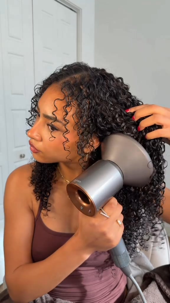 Instant Volume. Big Curl Energy.