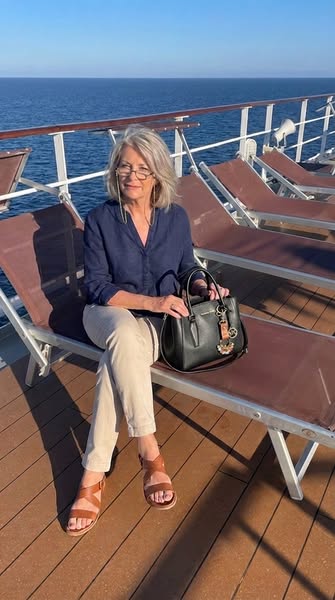 Start wearing proof of your travels, one charm per country