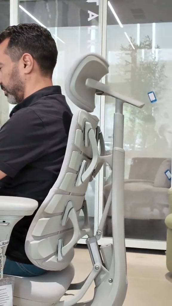 Sit Comfortably. Work Better.
