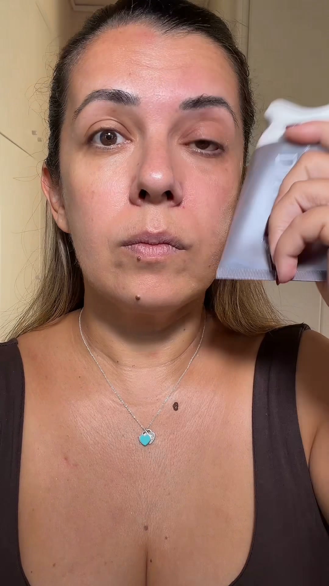 DNAge: Σύσφιξη & facial στο σπίτι σου