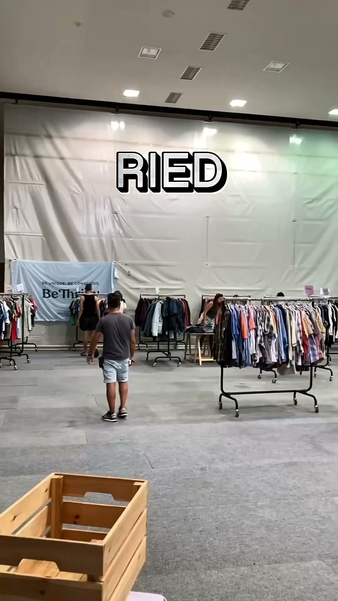 Ried, aufgepasst! Europas coolster Vintage Kilo Sale kommt in deine Stadt